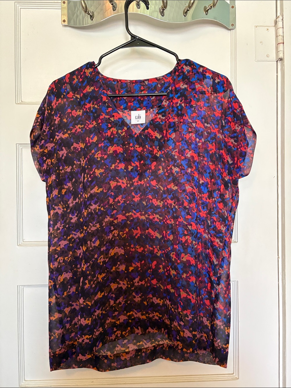 Cabi Multicolor Abstract Print V-Neck Women's Top Size XS